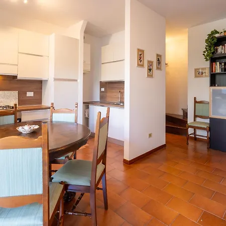 Claudia Flat - Near The & Parking * Marina di Massa